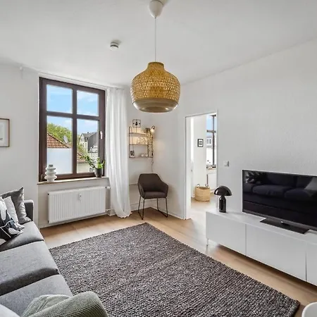 Stilvoll Wohnen # Naehe Dus & Koeln # 50 Qm # ヴッパータール