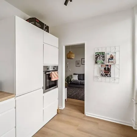 Stilvoll Wohnen # Naehe Dus & Koeln # 50 Qm # アパート *